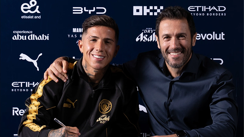 Enzo Fernandez hội ngộ thầy cũ
